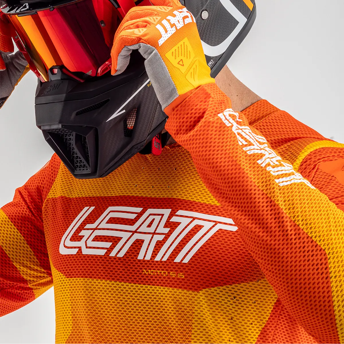 Leatt Moto 5.5 Ultraweld MX Jersey 2025 Flame